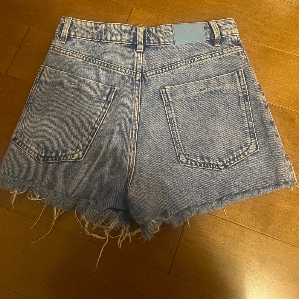 High waisted denim Zara shorts.
